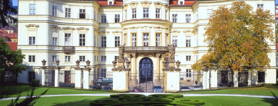 Castelos e Balneários de Moravia & Bohemia - sem aéreo