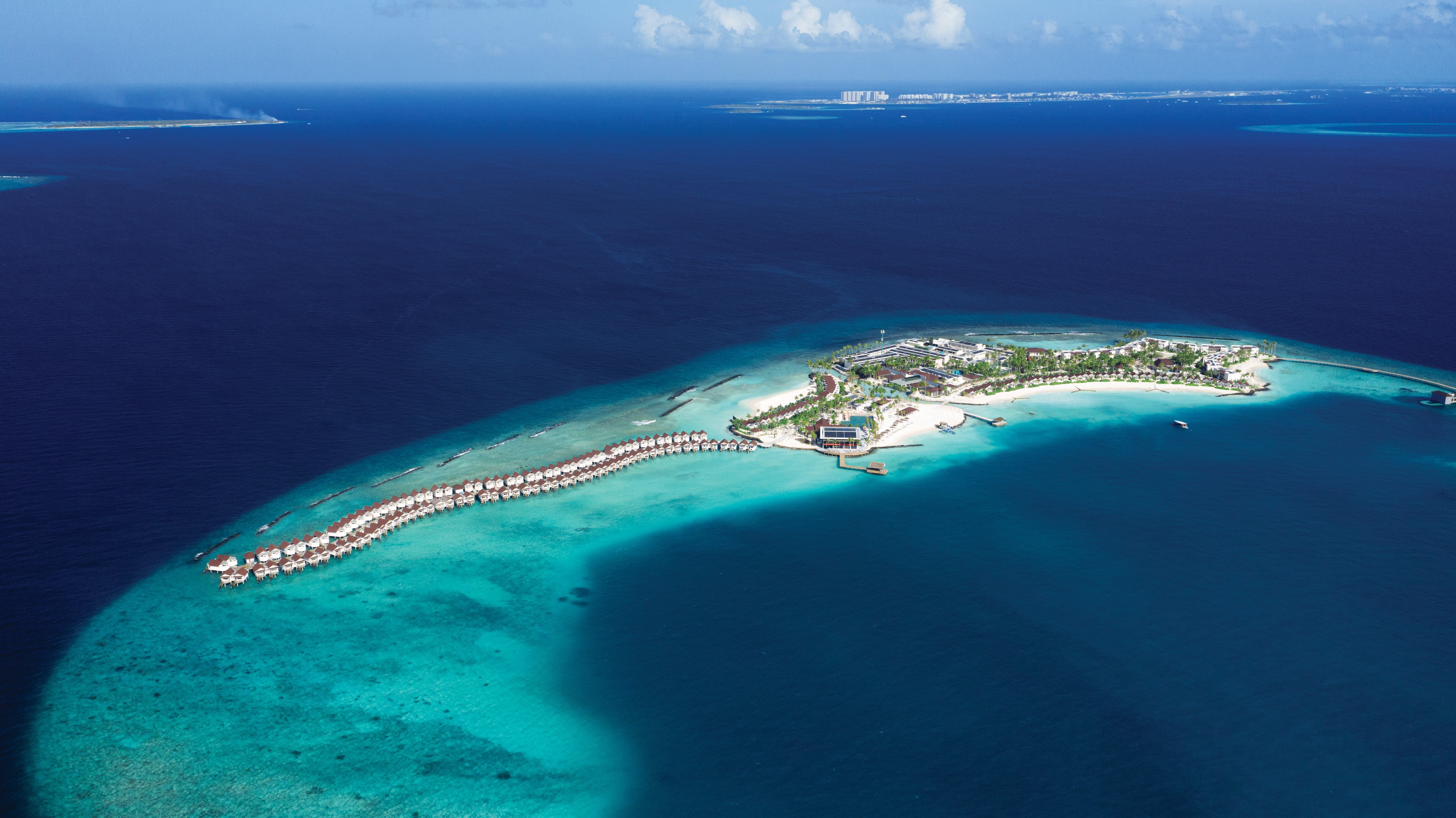 Trek_Package 5101 - OBLU Xperience Ailafushi - Aerials and Generic - Full Island 02
